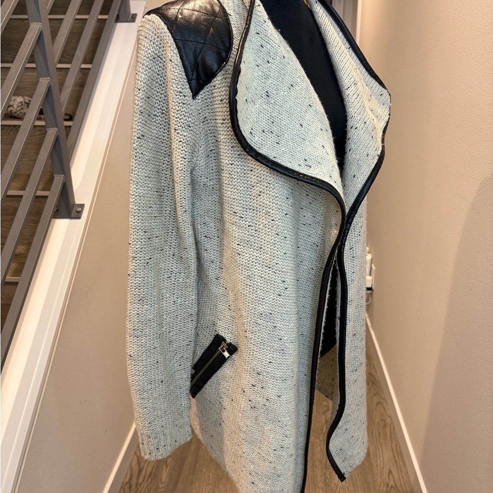 Diamond Supply Co. Cream and Black Cardigan